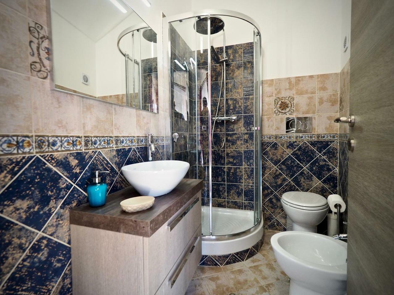 Romantic Suite Con Vista San Donato Genua Exterior foto